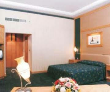 Отель Best Western Elite Juffair Манама Экстерьер фото